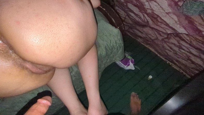 buttllover: Збуджена мачуха хоче мою сперму на її великі цицьки