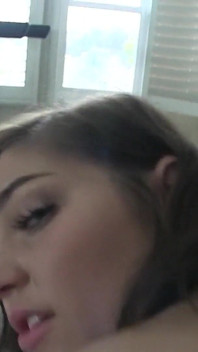 Morena amateur gruesa tiene habilidades sexuales especiales