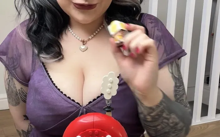 Bigtiddygoth: Build with Me