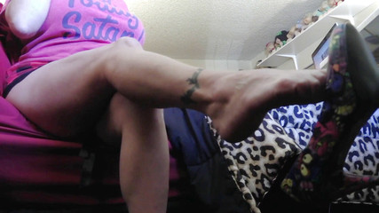 Abby Anna: Впечатляющий анал с контролем пальца