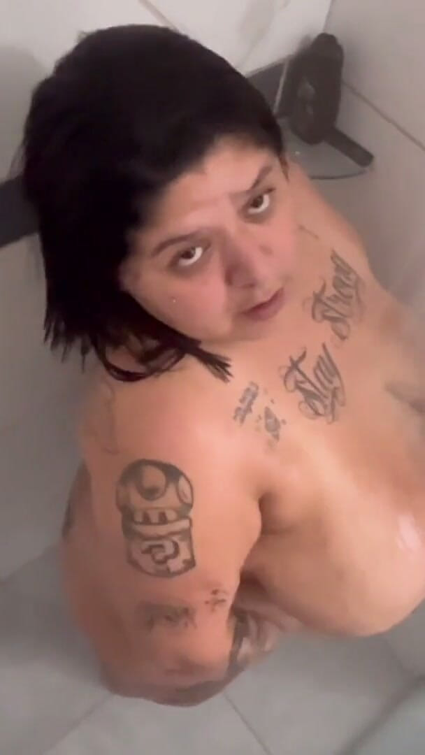 Mary Jhuana: Naughty Bath with Me