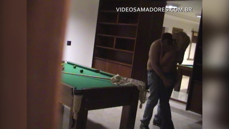Amateurs videos: Pár má sex v hotelové herně v Brazílii
