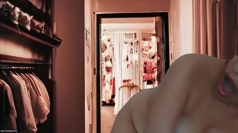 Ms Candy Bunny: Un vestiaire baise un inconnu en POV RP