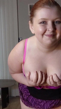 Chỉ âm thanh - mẹ kế an ủi bạn