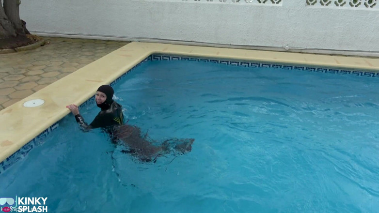 UKCuteGirl Lucy Lauren: Wetsuit Bondage Mermaid Slippery Pool Kink with Fins, Rope &amp; Deep...