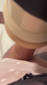 Fleshlight เย็ดในกางเกงในและถุงน่องสีดํา