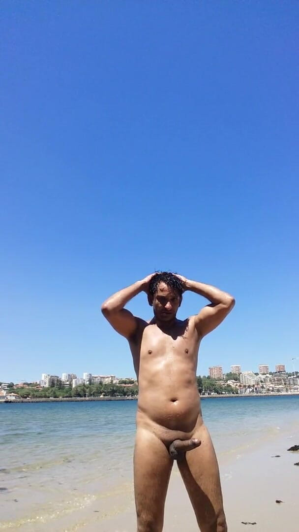 Boy top Amador: Saya suka pantai Nudismo