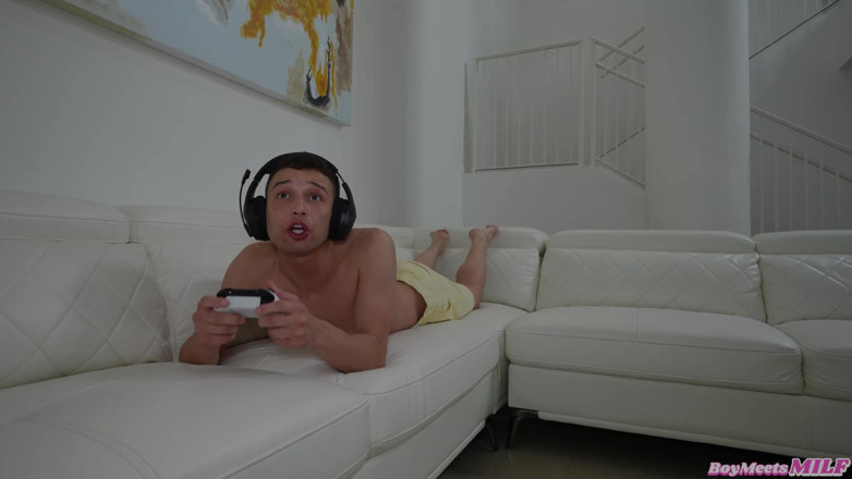 Teen StepSis: Marica Channelle mi fa un rimjob ed io le sborro...