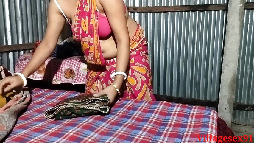 Boudi Ko Raat Ko Ghormain Ghush Ke Chudai (Village sex 91) Boudi Ko Raat Ko Ghormain Ghush Ke Chudai (Village sex 91)