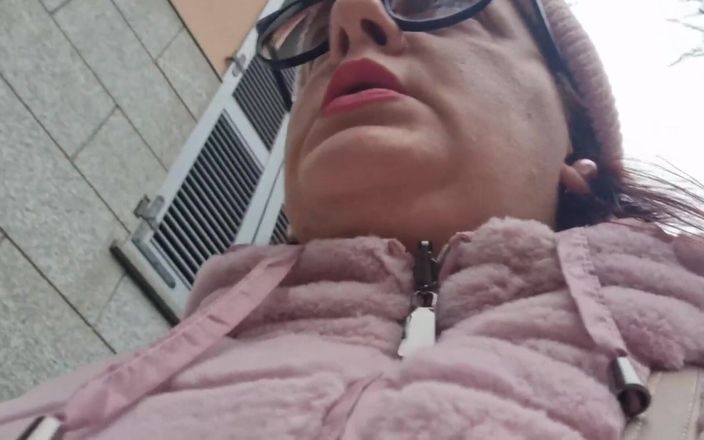 Nicoletta Embassi: Beautiful Piss Farts Stripteases in Shops and Public Toilets Super...