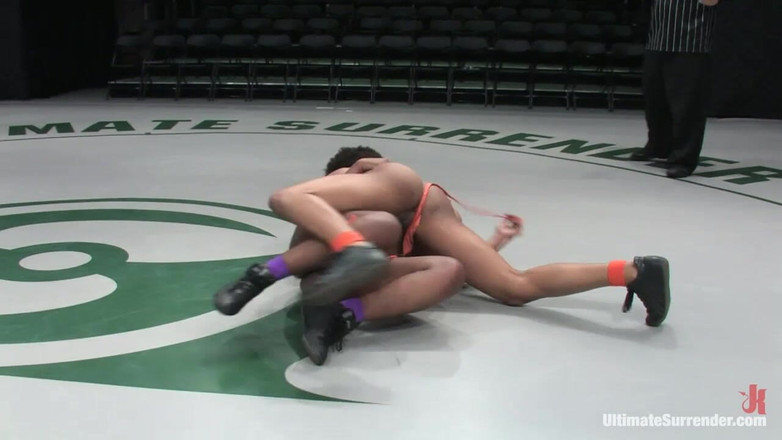 Ultimate surrender by Kink: Café "O Moedor" Brown (0-0) Vs Yana "The Wildcat" Jordan (0-0)