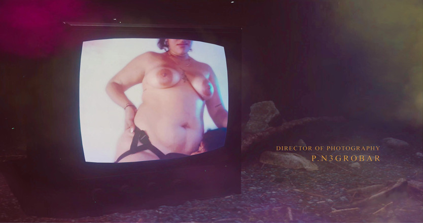 PABLO N3GROBAR: Latina Goonies Freak Out Party