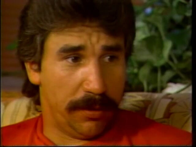 Old Good Porn: Two Women Try Some Lesbian Fucking with Audience