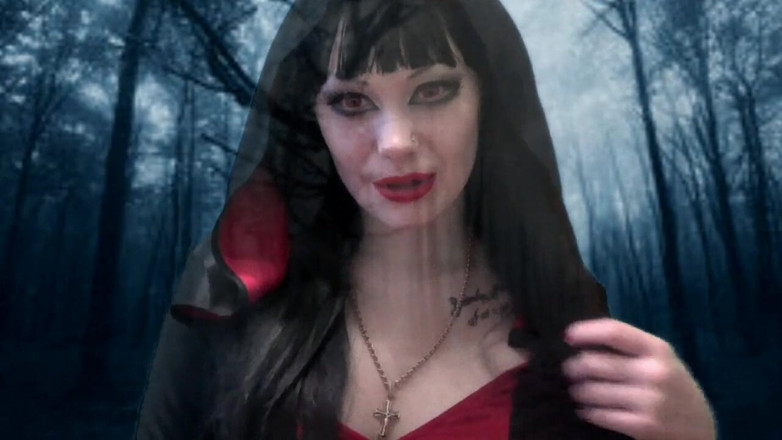 Goddess Misha Goldy: Une maîtresse vampire va t’byer et te transformer en esclave