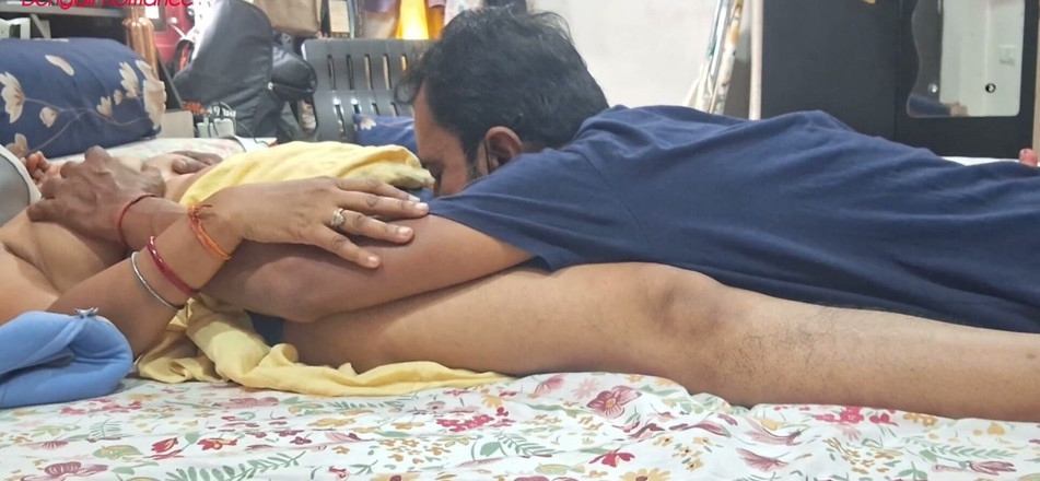 Bengali Romance: हॉट देसी रोमांटिक पत्नी के साथ दोपहर का हॉट सेक्स, शुद्ध देसी घर का बना वीडियो, बंगाली ऑडियो भाग 1