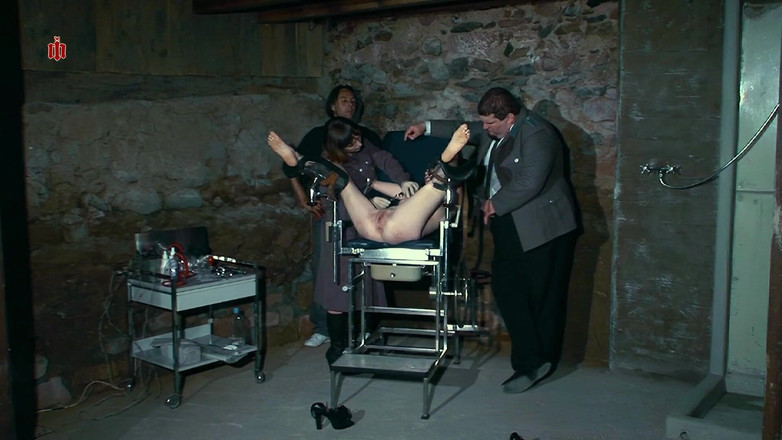 Inquisition and prison world: Clara - Tratament extrem