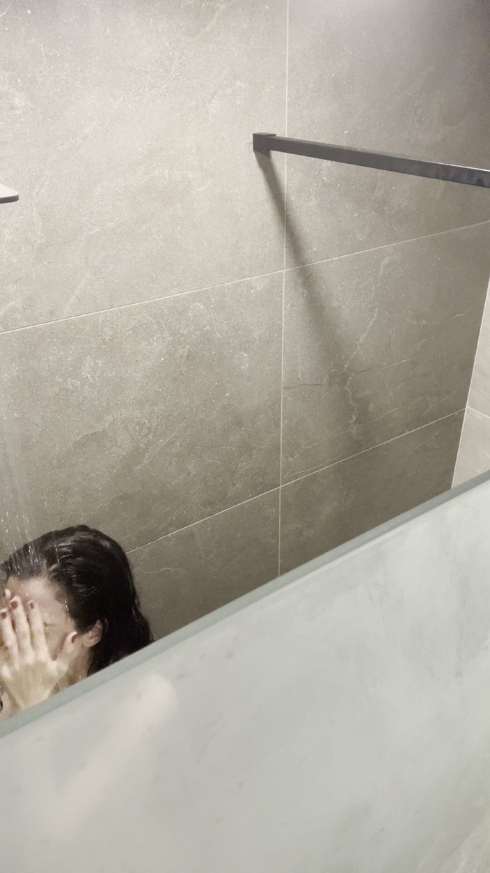 silicone_brunette: Kamera v mé koupelně