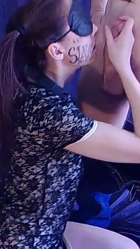 Hamba Ann memberikan tuannya blowjob pagi 3