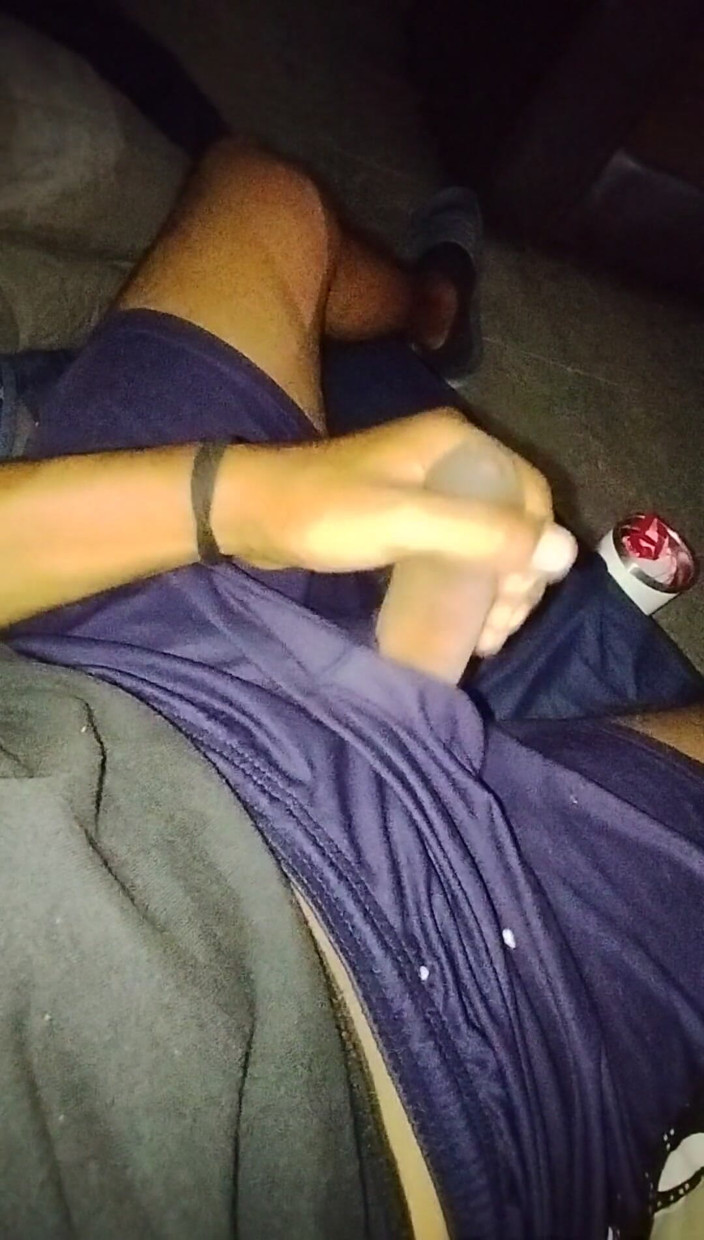 AlexAlejandro13: Killen kommer hem med orgasm