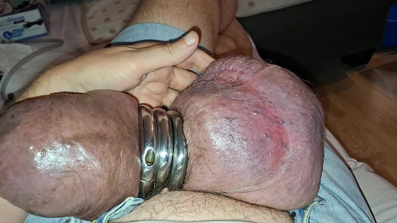 Monster_Meat_: Mostro nudo