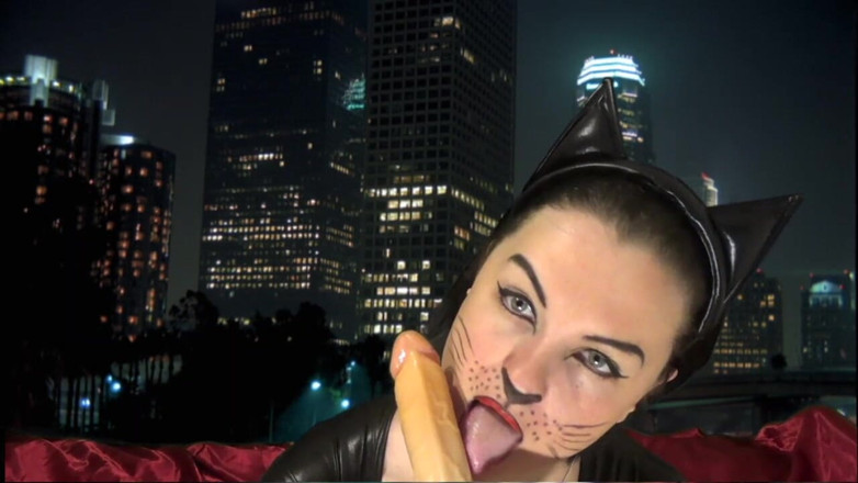 Sexy Milf: Kitty mjölkar din kuk