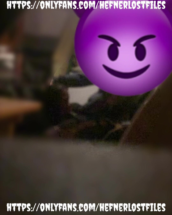 Jenko: Sua mãe me pegou gozando na garganta dela