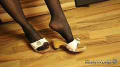 KimisWorld: Retro Dangling in Patterned Nylons & Classic Wooden Mules