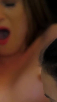 Aksi hot lesbian ashley, jenna j ross, dan jillian janson yang saling jilat satu sama lain