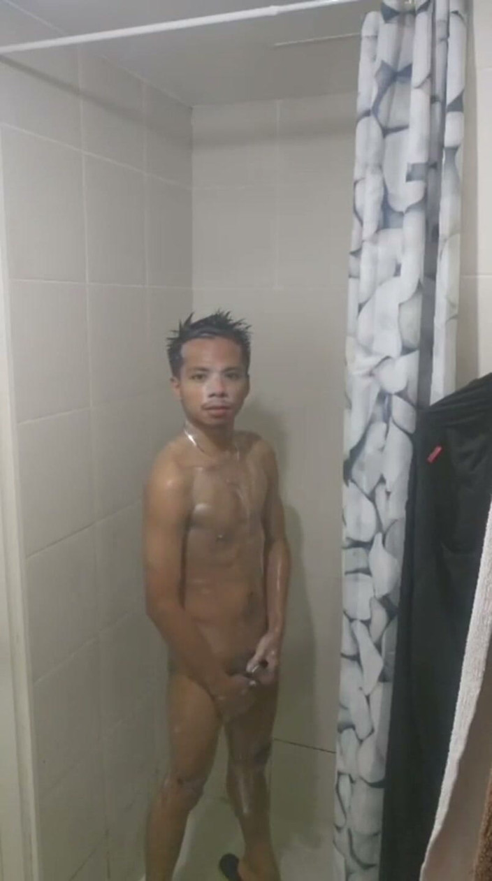 Fleshlab studios: 샤워 중 하드코어하게 따먹히는 Pinoy Twink