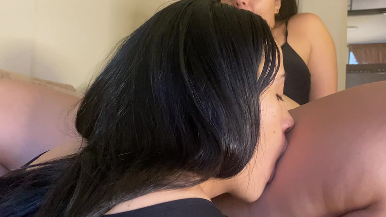 MeliMack: Memekku dijilat sama sahabatku sampai muncrat