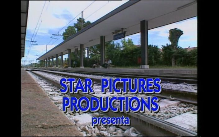MMV films - The Original: Gostosas recebem sua bunda e buceta quebradas por grandes paus...