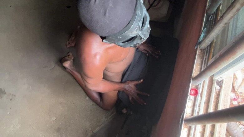 Bangcum8: Seuls les hommes à la maison, je fais ce que je...