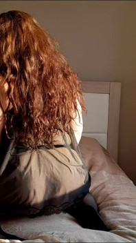 Büyük Memeli Orta Yaşlı Seksi Kadın Tina Red Angel Bana Bir Sürpriz Yaptı Ve Sikimden Boşalmadı
