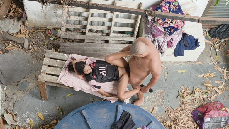 Bebes vagabundas: '튀어나가고, 이년도 안 돼, 퀸탈도 안 돼