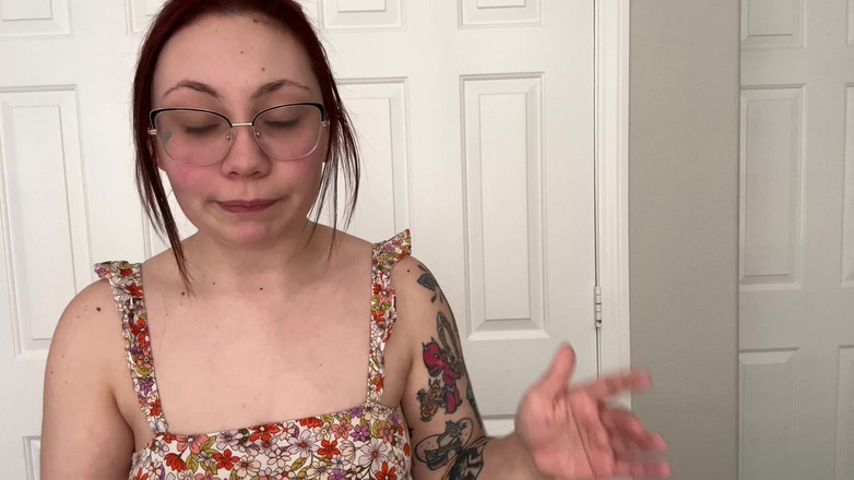 Lenna Lux: Shrunken Snack'im