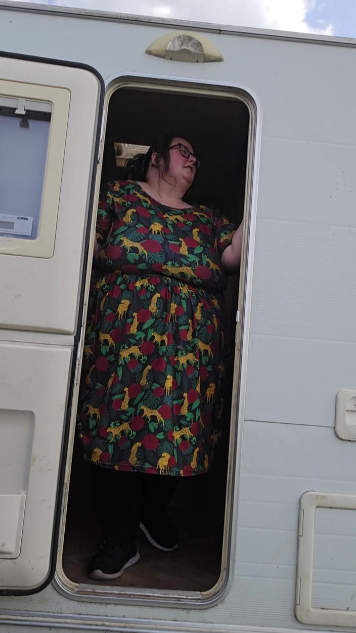 SSBBWLadyBrads: SSBBW Ladybrads Vs Caravan Door