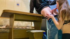 MaybeNatty: 18letá nevlastní sestra chtěla sex v kuchyni na stole