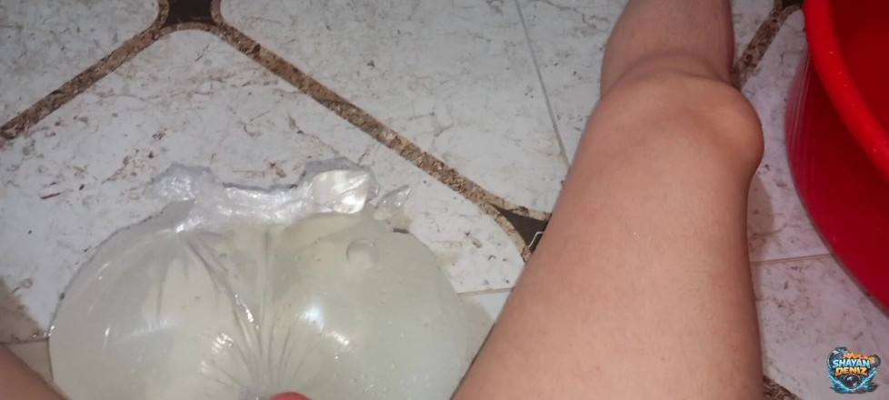 shahindeniz500: I Was Playing with My Homemade Toy When Something Strange...