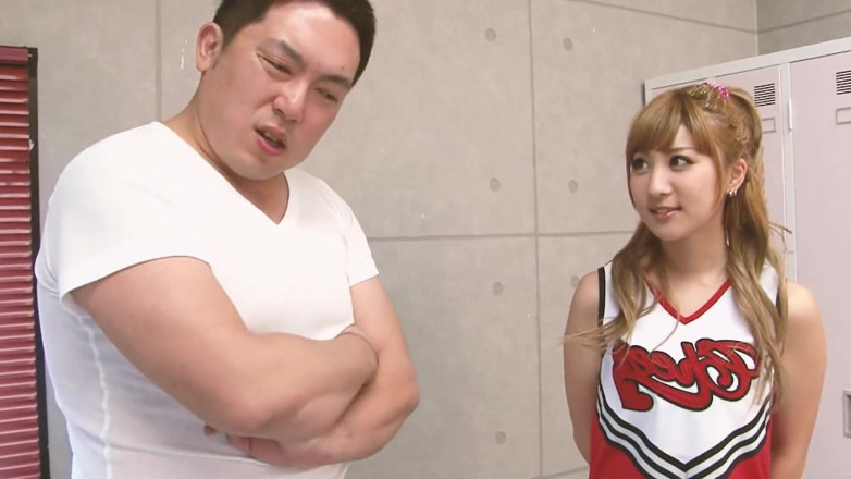 JAPAN IN LOVE: Asian Cunts Scene-3_japanese Cheerleaderka lubi sproszyć się w szatni