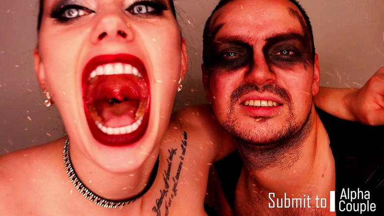 Goddess Misha Goldy: 悪魔はあなたを食べ、あなたの一族全体をあなたの体に彼らの精子を詰め込んだ後!