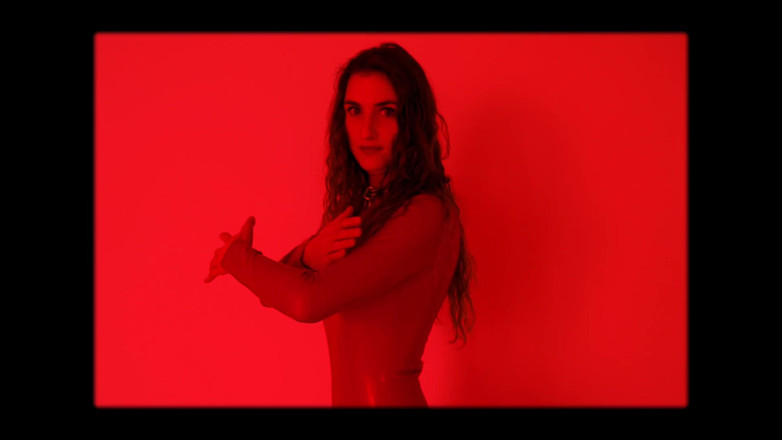 Piper Blush: Red Latex Vid