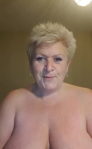 Uk Joolz: Pesan untuk penggemarku tercinta... dalam video x