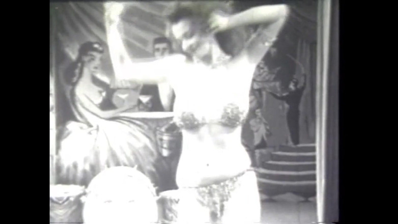 The Unforgettable: Betty, divadelní tanečnice