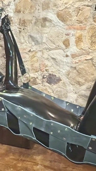 Keseronokan Swing Dungeon - Alex Latex