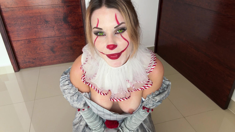 Mrs Peachesxx: ペニーワイズが彼女にちゃんと吸ってくれと頼む ピエロの顔をファックする