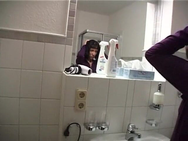 Lucky Wankerz: Petite slut pleasure her wet cunt under shower