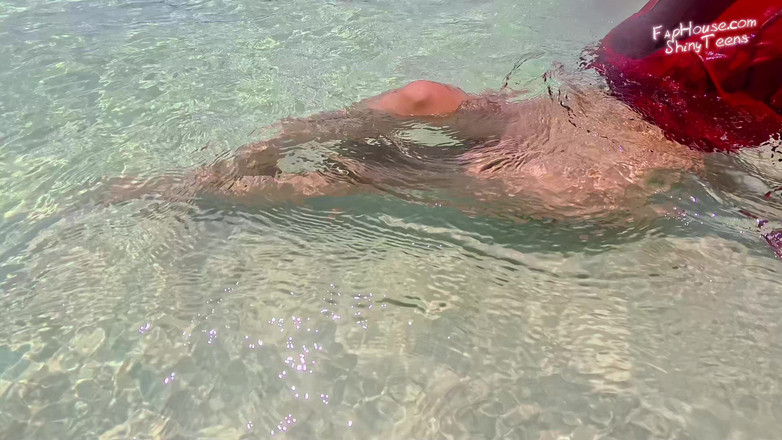 Shiny teens: 910穿着水下连裤袜