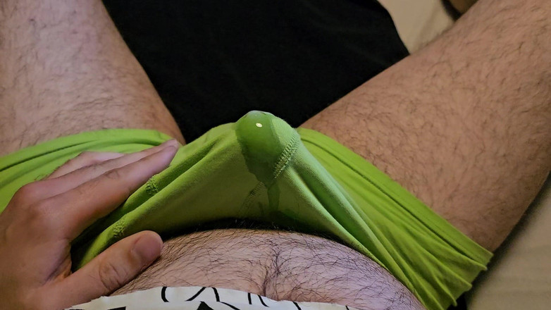 Gnirlo23: Komm in meine green boxer!