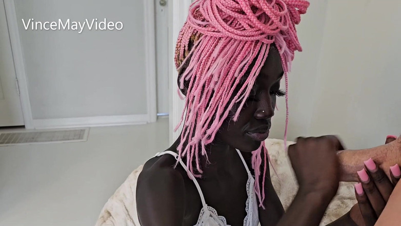 VinceMayVideo: Avrunkning från min sudanesiska vän - spermasprut