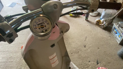 Cuteblonde666: Awek berbulu - pembersihan motosikal